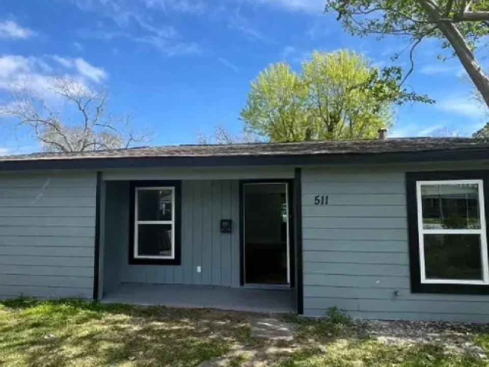 511 S Kansas St
