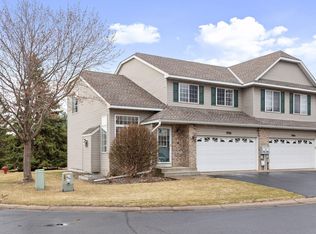 9906 Hamlet Ct S, Cottage Grove, MN 55016