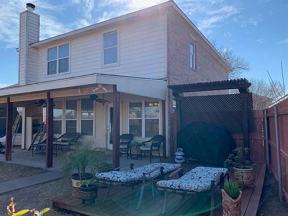 4th image of 411 Matlock Meadow Dr