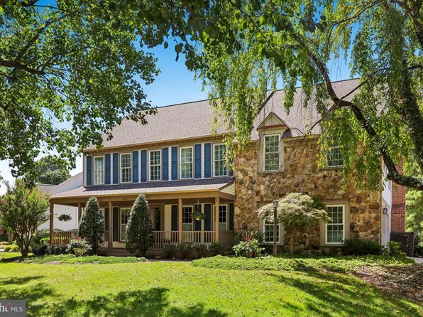15601 Meherrin Dr, Centreville, VA 20120
