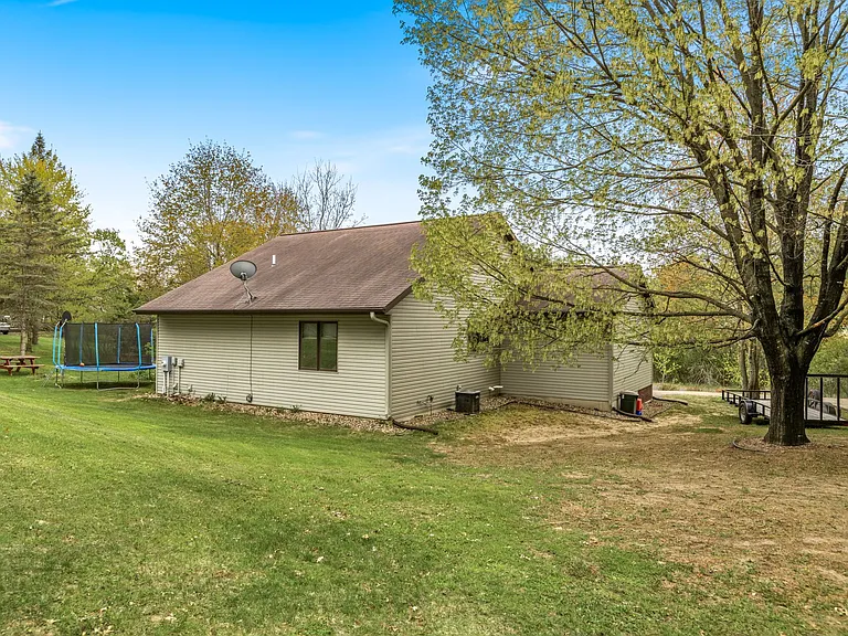 Panorama Rd — Photo 41