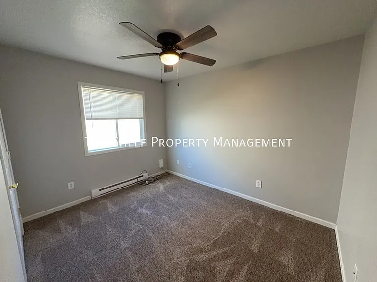 110 4th St NW — Photo 6