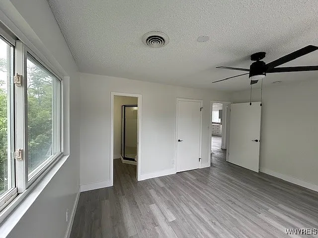 755 Center St — Photo 9