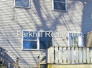 44 8th St #B, Wind Gap, PA 18091