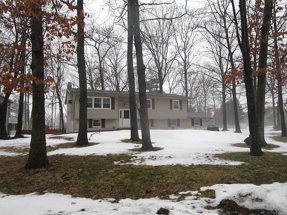 5th image of 213 Beechwood Ln