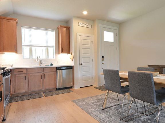 4th image of 1108 Lucca Dr #3