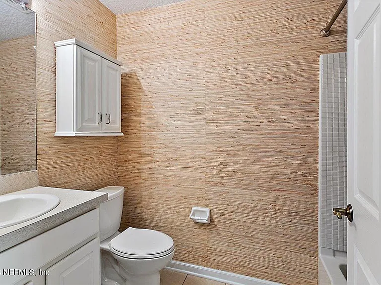 1212 Coghill Cir — Photo 12