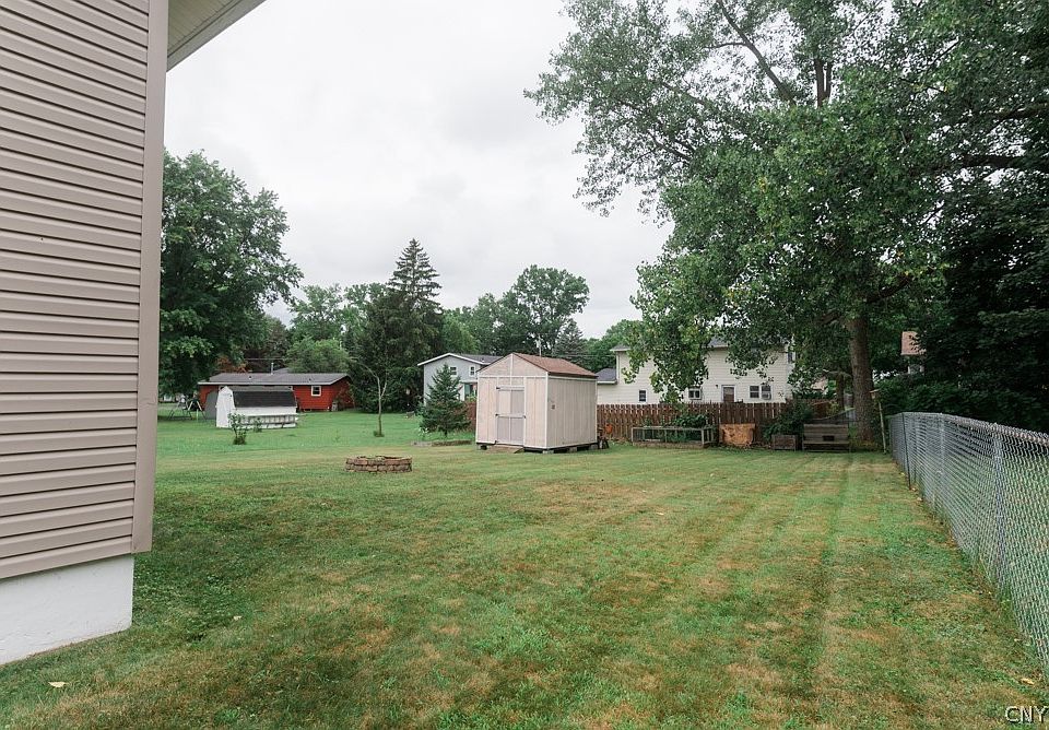 207 Floradale Rd, Liverpool, NY 13088 Zillow