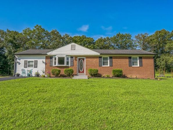 8265 Warren Dr
