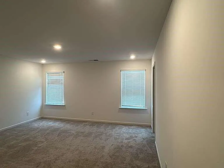 145 Star Ct — Photo 4
