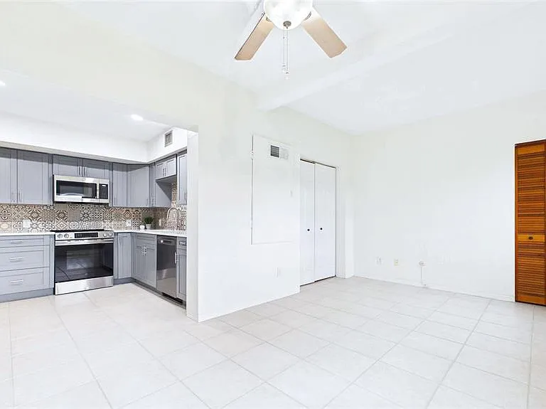 2454 Australia Way E #32 — Photo 27