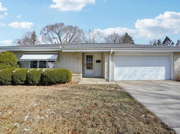 8840 West Cheyenne STREET, Milwaukee, WI 53224