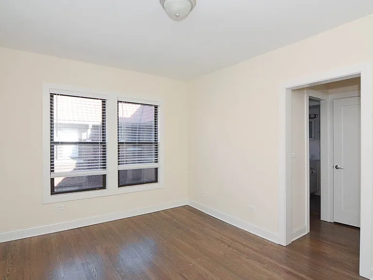 2641 N Spaulding Ave #E4 — Photo 8