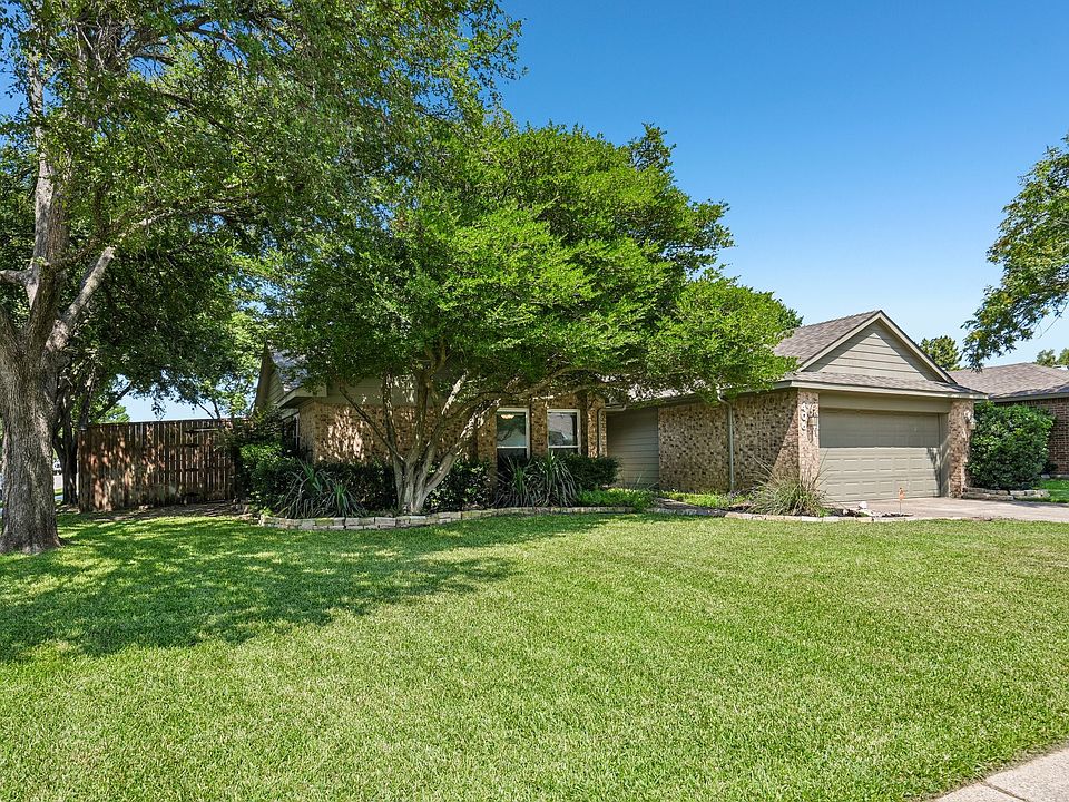 1st image of 406 Dillard Ln