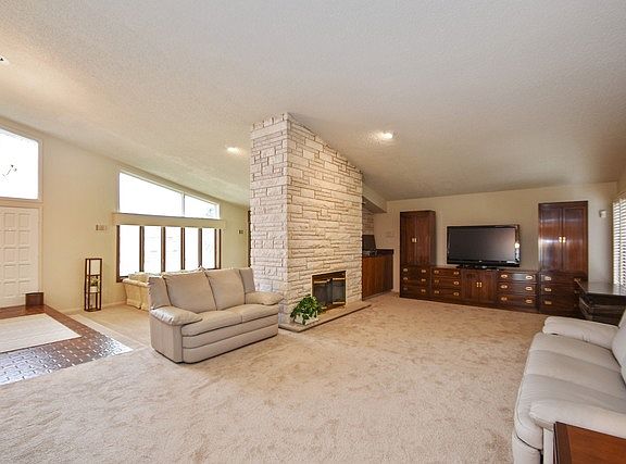5th image of 6702 W Wyandot Dr