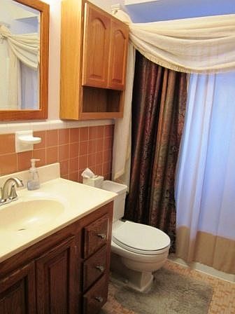.Full bath
