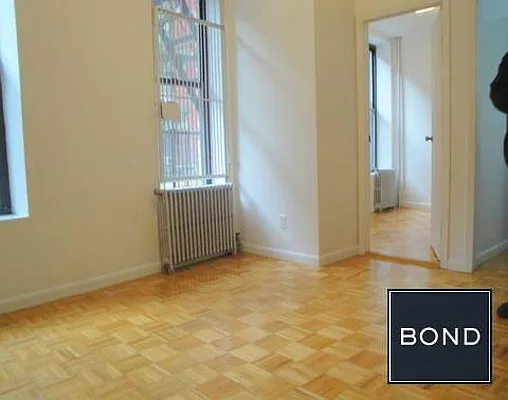 Rented by Bond New York | media 32