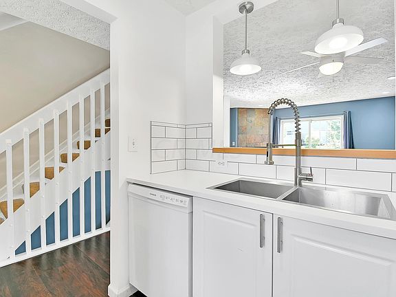 4th image of 4104 Blendon Way Dr