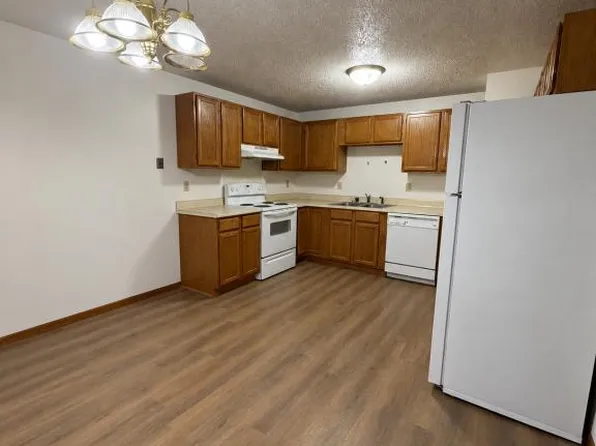 1405 3rd Ave NE, Mandan, ND 58554