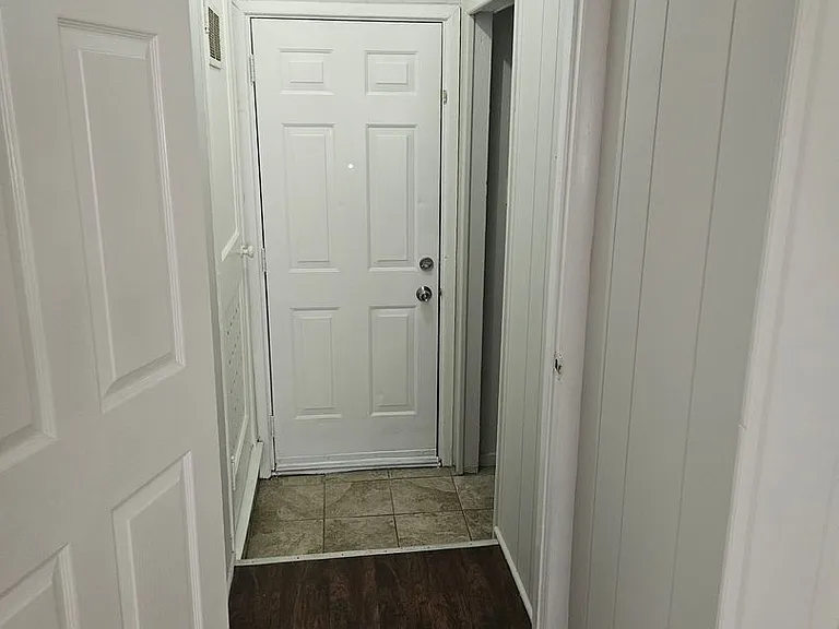 27261 Woodmont St — Photo 13