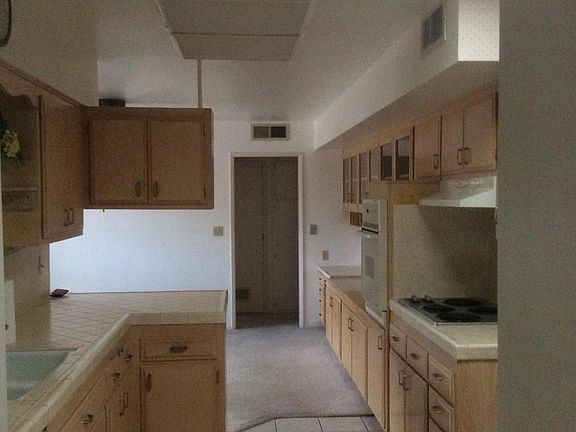3rd image of 9910 W Pinehurst Dr