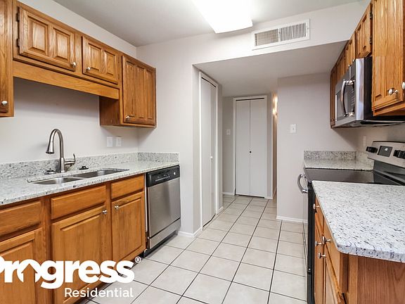 5th image of 1053 Twin Falls Dr