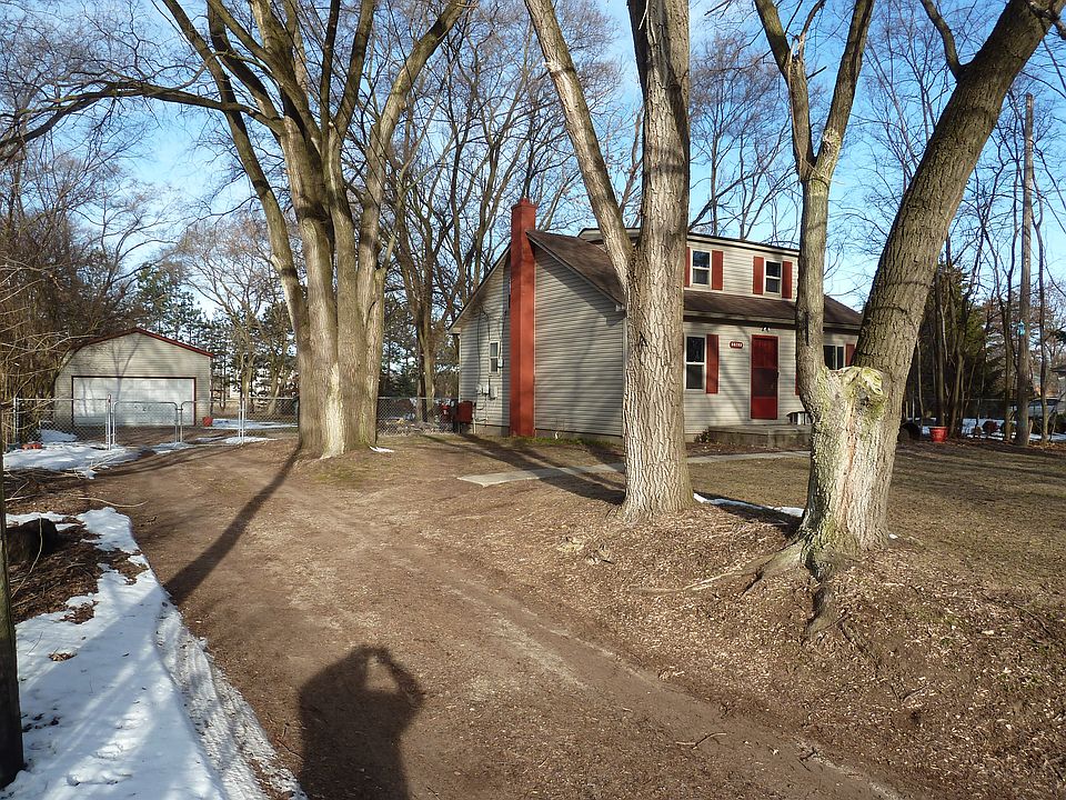 1st image of 46785 Vineyard Ave