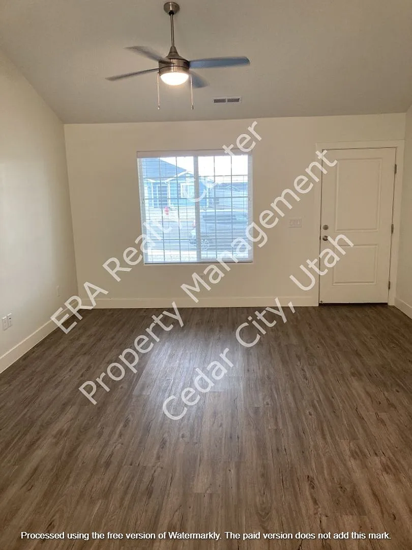 Move-In Discount! Newer Construction - 2 bedroom - 1 Bathroom — Photo 2