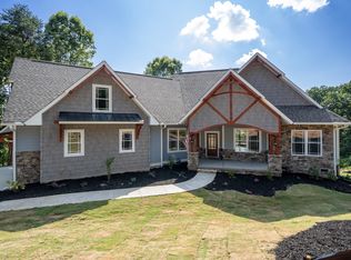 211 Mountain Edge Ct, Greenville, SC 29609