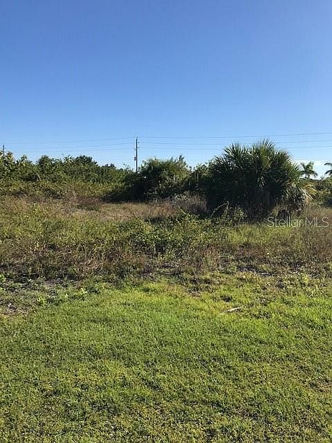 2nd image of 14061 Fort Myers Ave