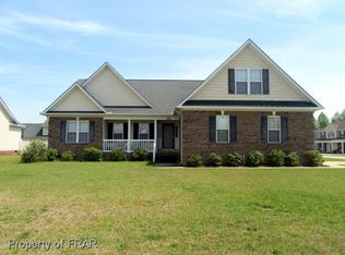 318 Thorncliff Dr, Raeford, NC 28376