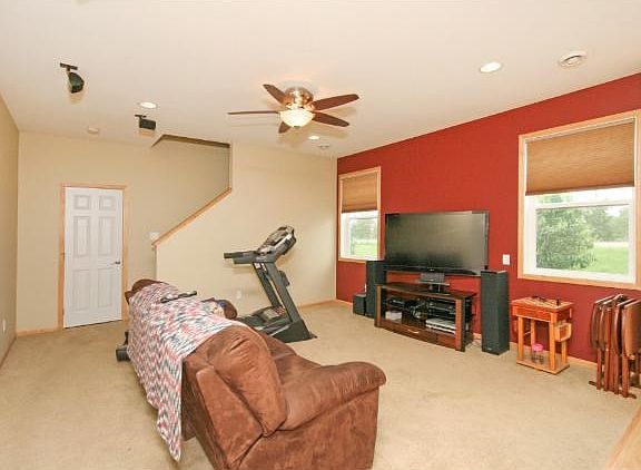 Entryway/Living Room