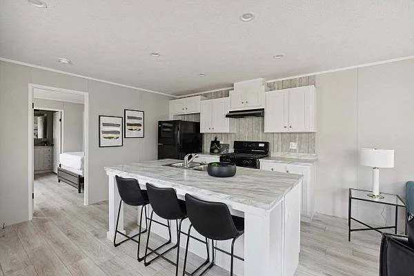 3 bed, 2.0 bath, $1,350 — Photo 2