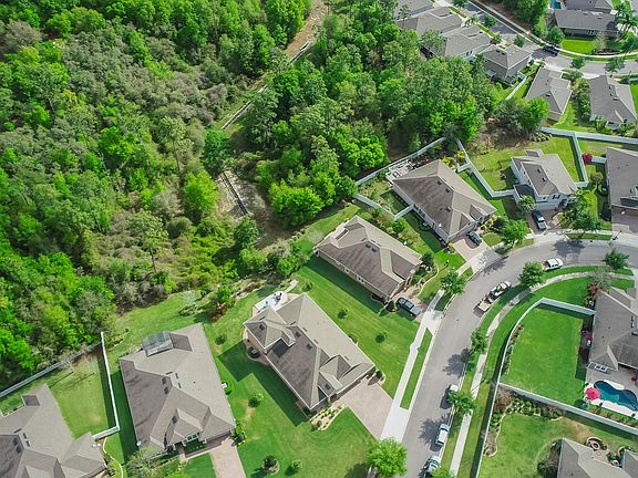4th image of 1700 Blue Grass Blvd