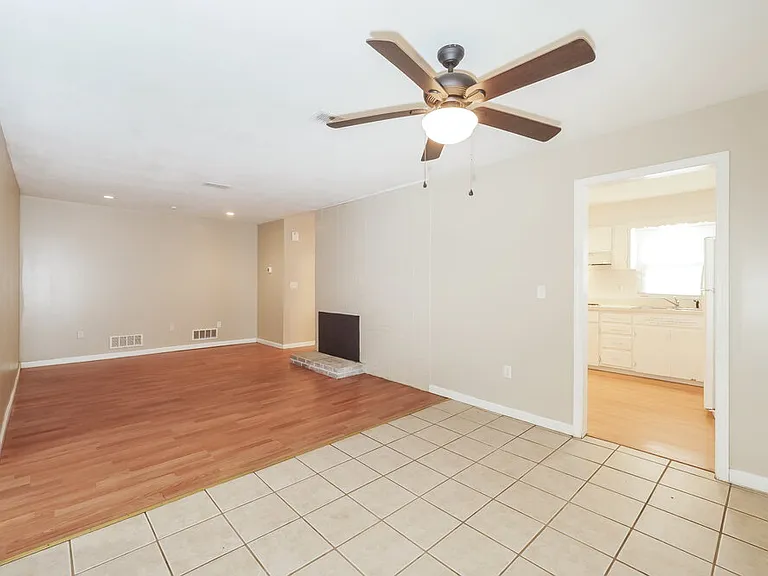 2125 NE Gaddy Rd — Photo 4