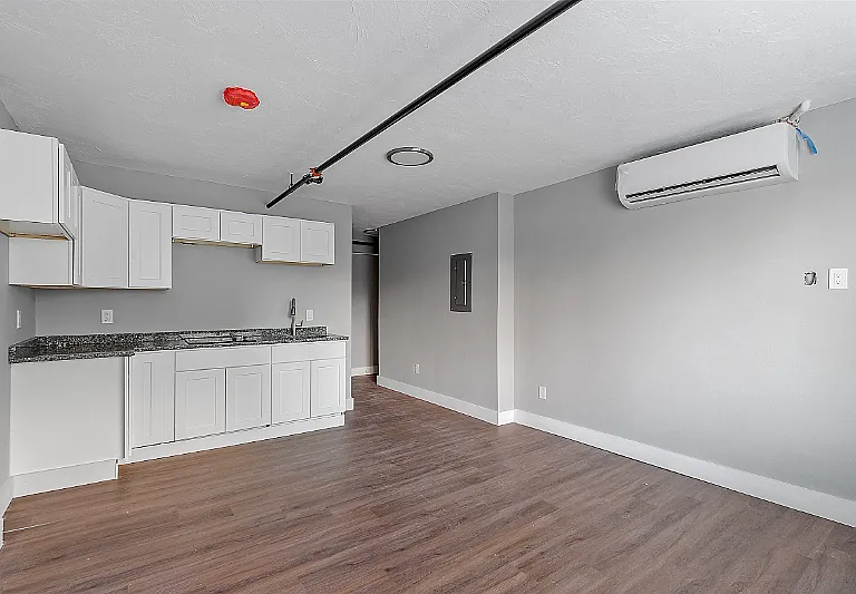 55 Manchester St — Photo 3