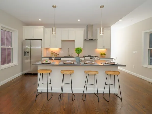 15 Bullard St #2, Boston, MA 02121