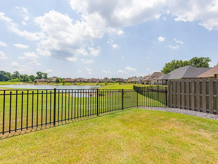 198 Moses Dr — Photo 26