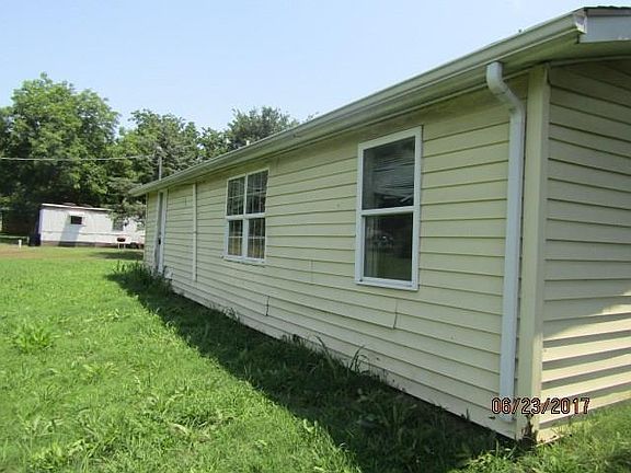 5th image of 703 N 6th St