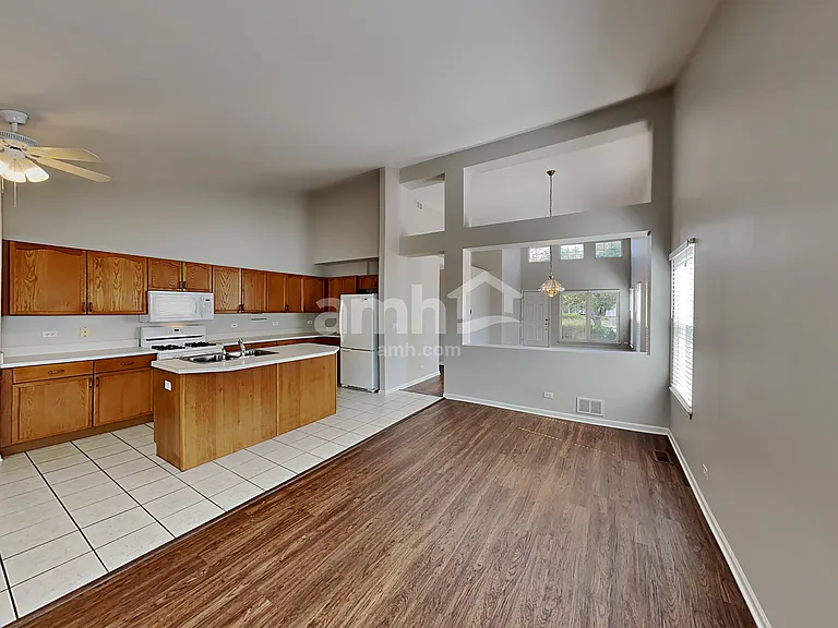 3131 Melbourne Ln — Photo 9