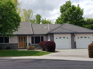 1229 Winter Green Ct, Gardnerville, NV 89460