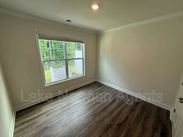 7868 Iron Rd — Photo 11