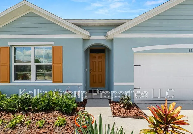 833 Ambleside Dr — Photo 1