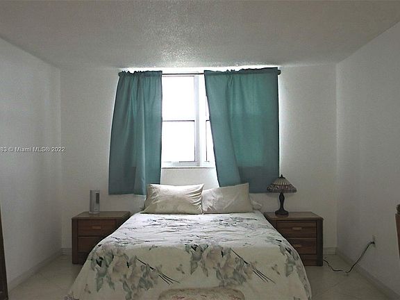 5th image of 1075 NE Miami Gardens Dr APT 105