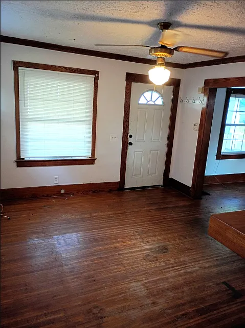 3 bed, 1337 sqft, $2,000 — Photo 4