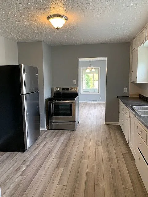 401 W Clear Creek Dr photo 1