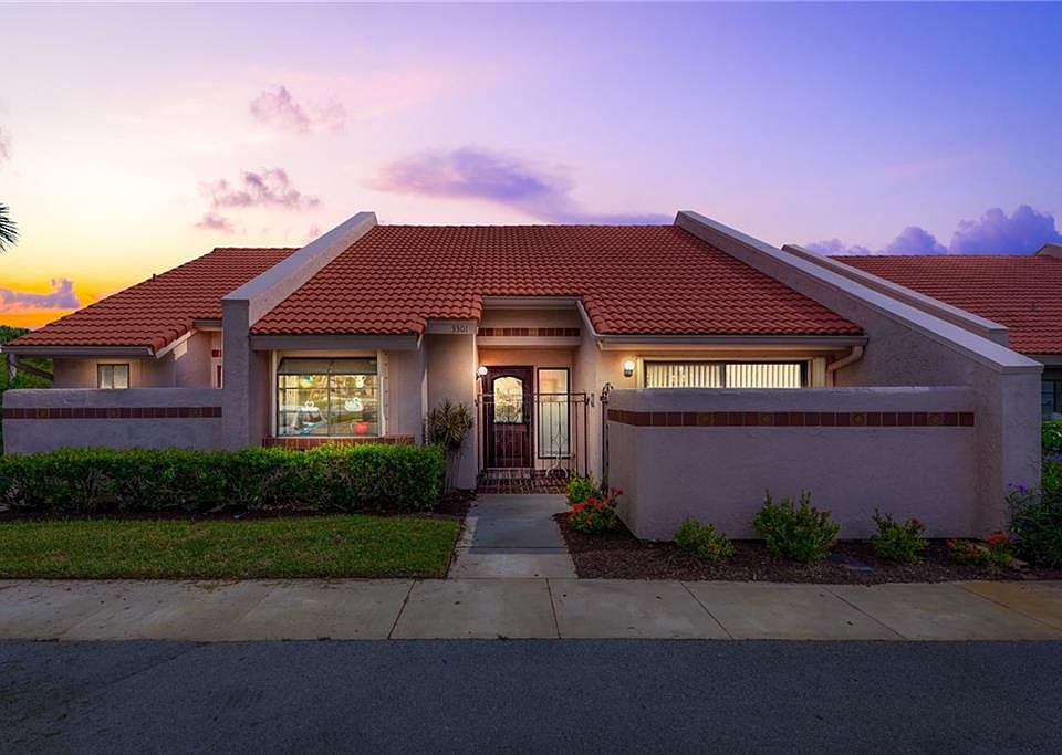 1st image of 3301 SE La Prado Ct