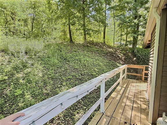 5th image of 1783 Traverse Rd