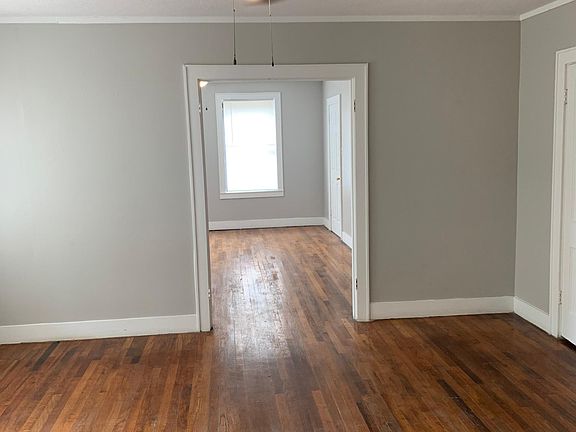 2nd image of 601 N Grove St #B
