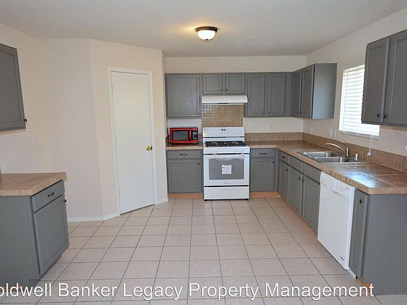 5th image of 5823 Burgos Ave NW